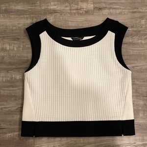 Banana republic white and black top - size S.
